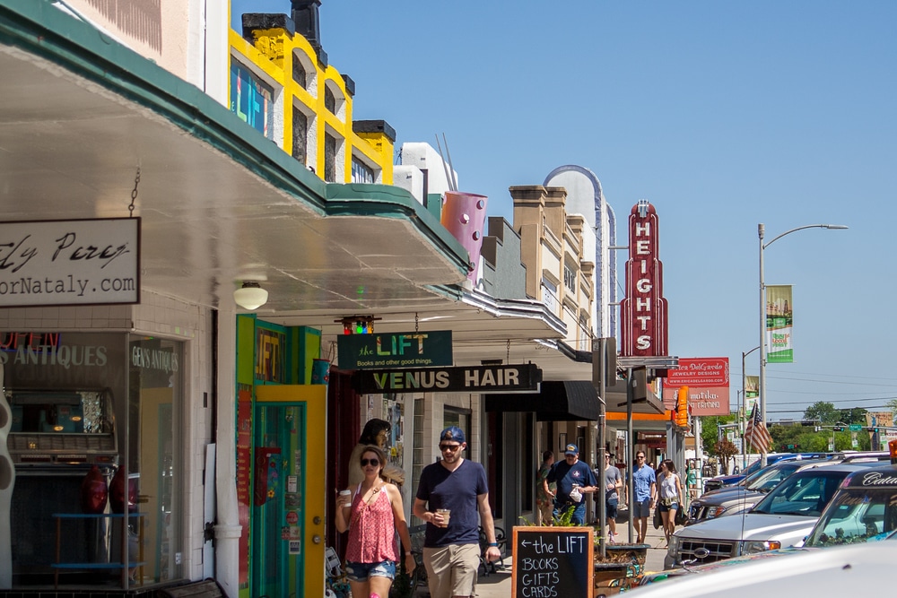 March,,2017,,Houston,,Tx:,The,Historic,Houston,Heights,Shopping,District